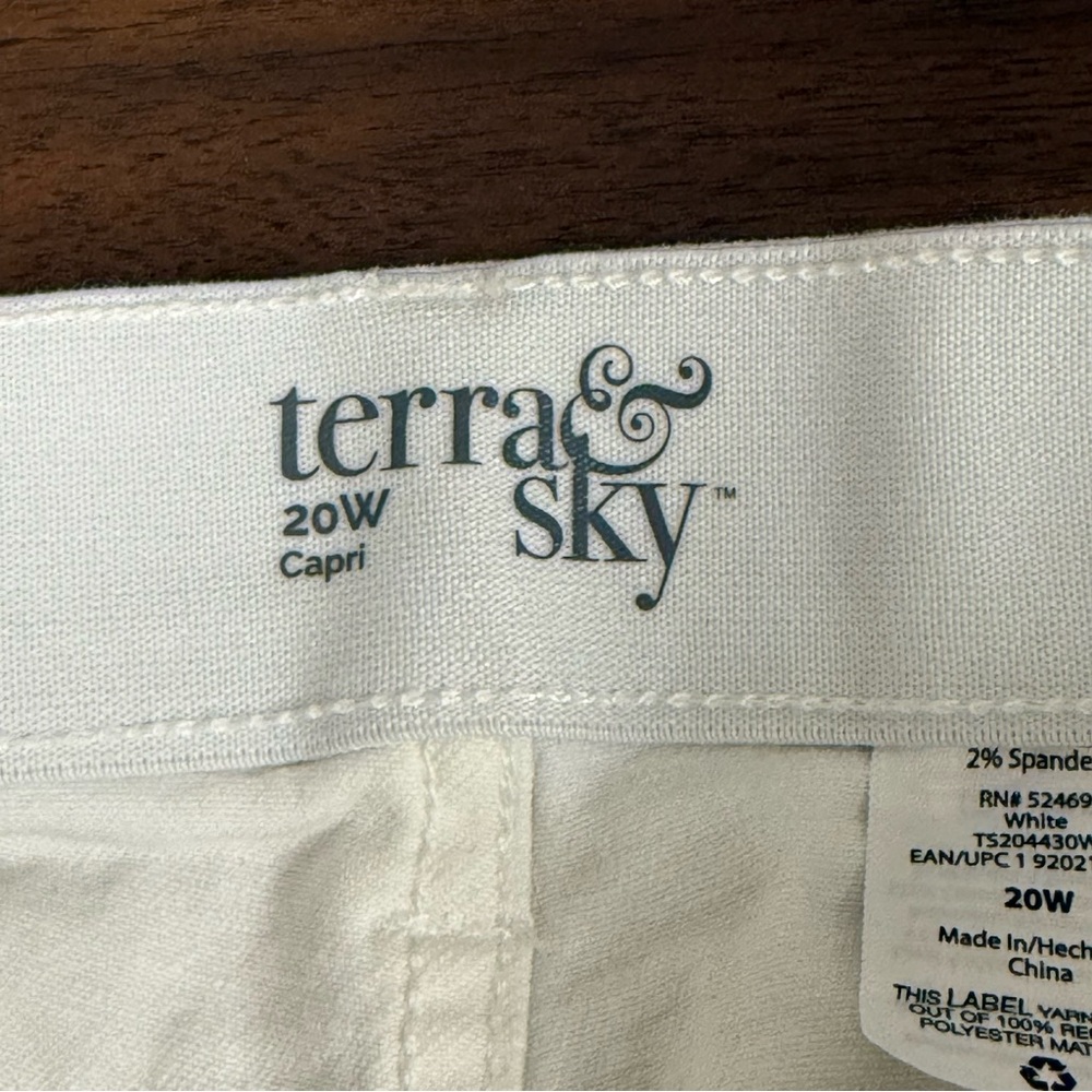 Terra & Sky Plus 20W White Distressed Capri Jeans Rolled Hem Summer Casual - Picture 4 of 7